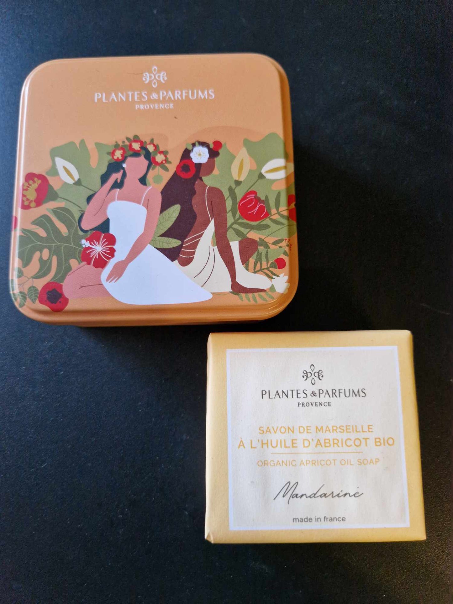 Marselio muilas su ekologišku abrikosų aliejumi - mandarinų kvapo 100g